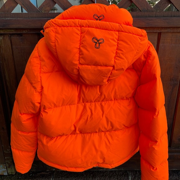 Sold out Orange Superpuff - Picture 3 of 3